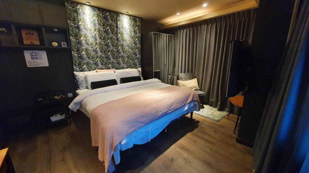 Yomi Hotel - Shuanglian Mrt Tajpej Kültér fotó
